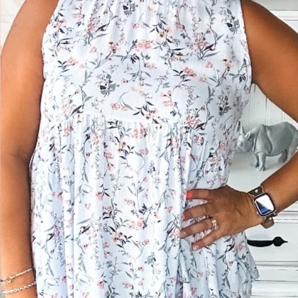 Floral Sleeveless Top - White and Pink - Picture 3 of 4